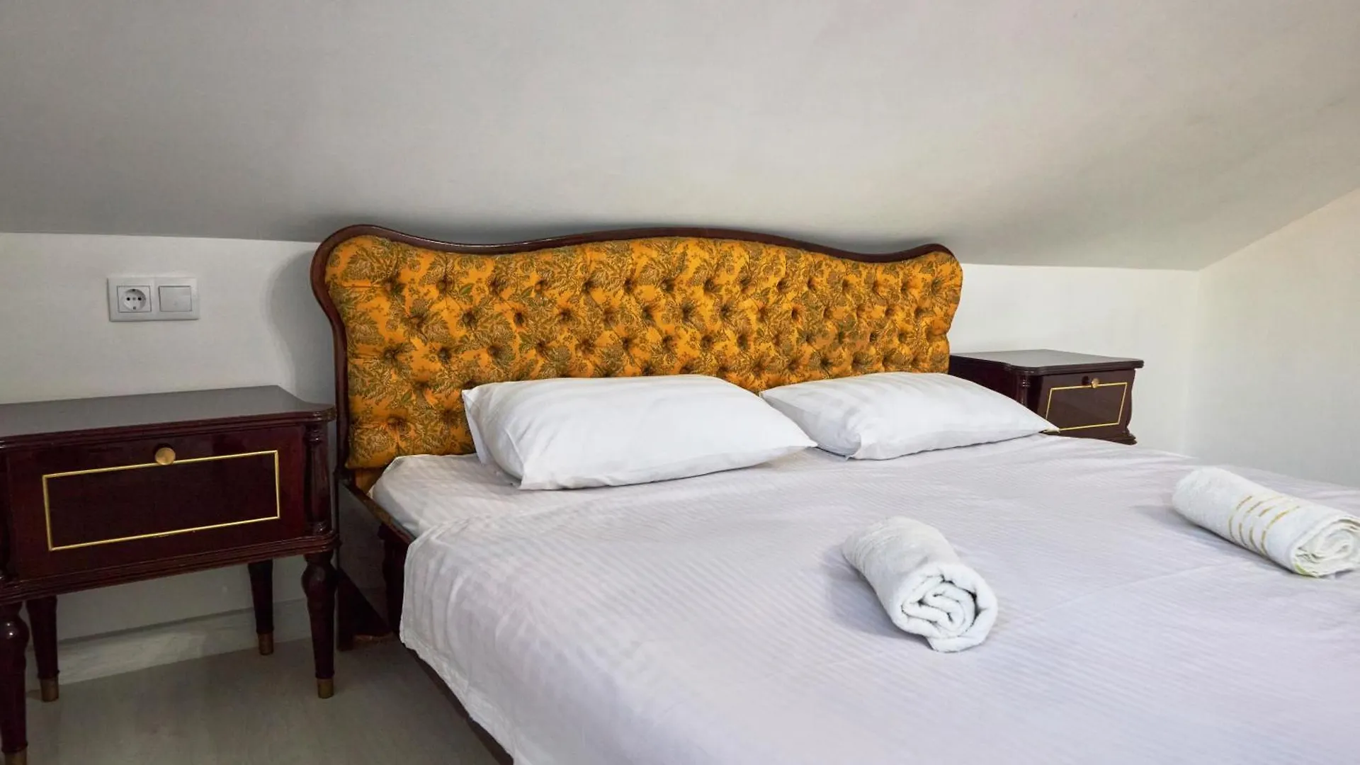 Sweet Vibe Hotel Almaty Guest house