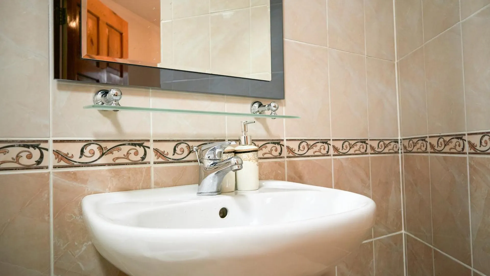 Guest house Sweet Vibe Hotel Almaty